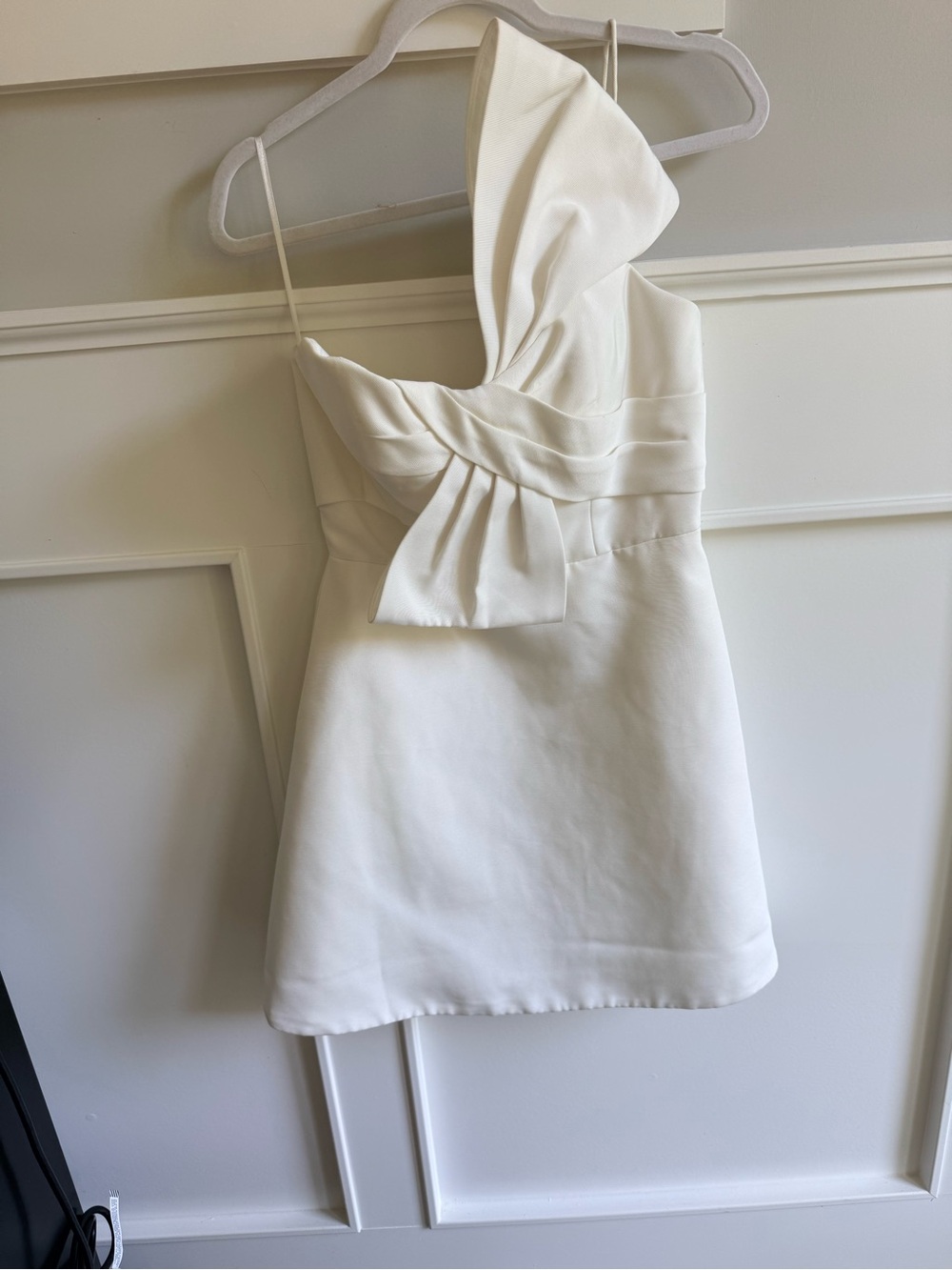 Jenny Yoo Kyra White One-Shoulder Bow Dress - Picture 4 of 6